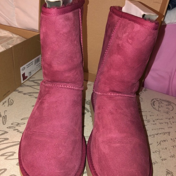 Ugg Classic Short II - Picture 3 of 7